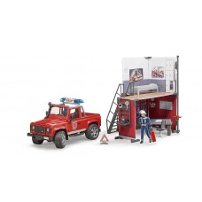 Brandweerkazerne met Land Rover Defender 1:16 (Bruder)